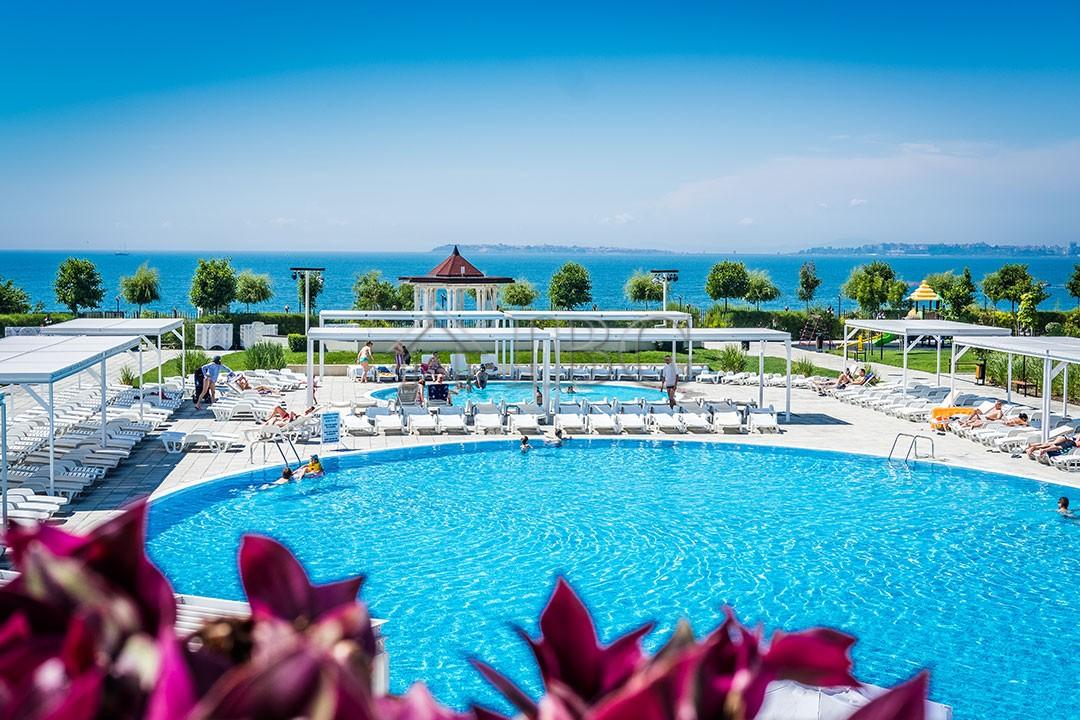 Beachfront Studio with Sea & Pool View Premier Fort, Sveti Vlas — photo 19 of 25