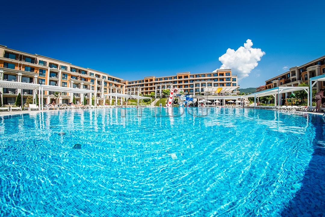 Beachfront Studio with Sea & Pool View Premier Fort, Sveti Vlas — photo 4