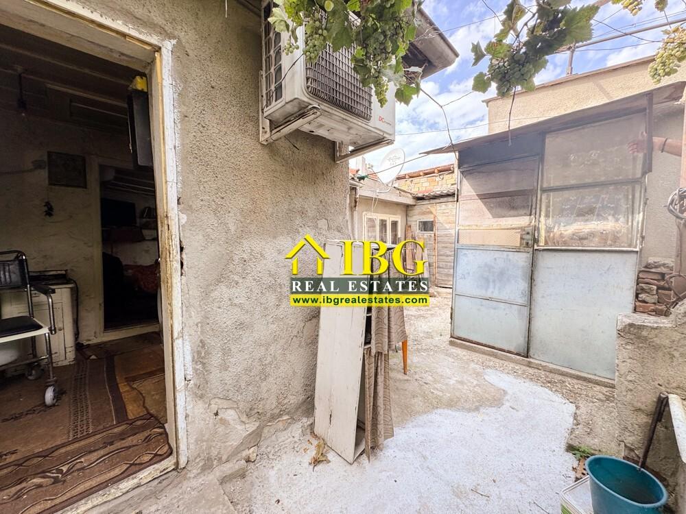 House for Renovation with Parcel in Rodina, Ruse — photo 2