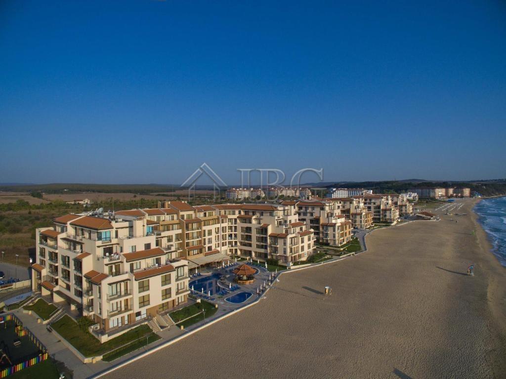 One-Bedroom Apartment with Sea View Obzor Beach Resort — Obzor