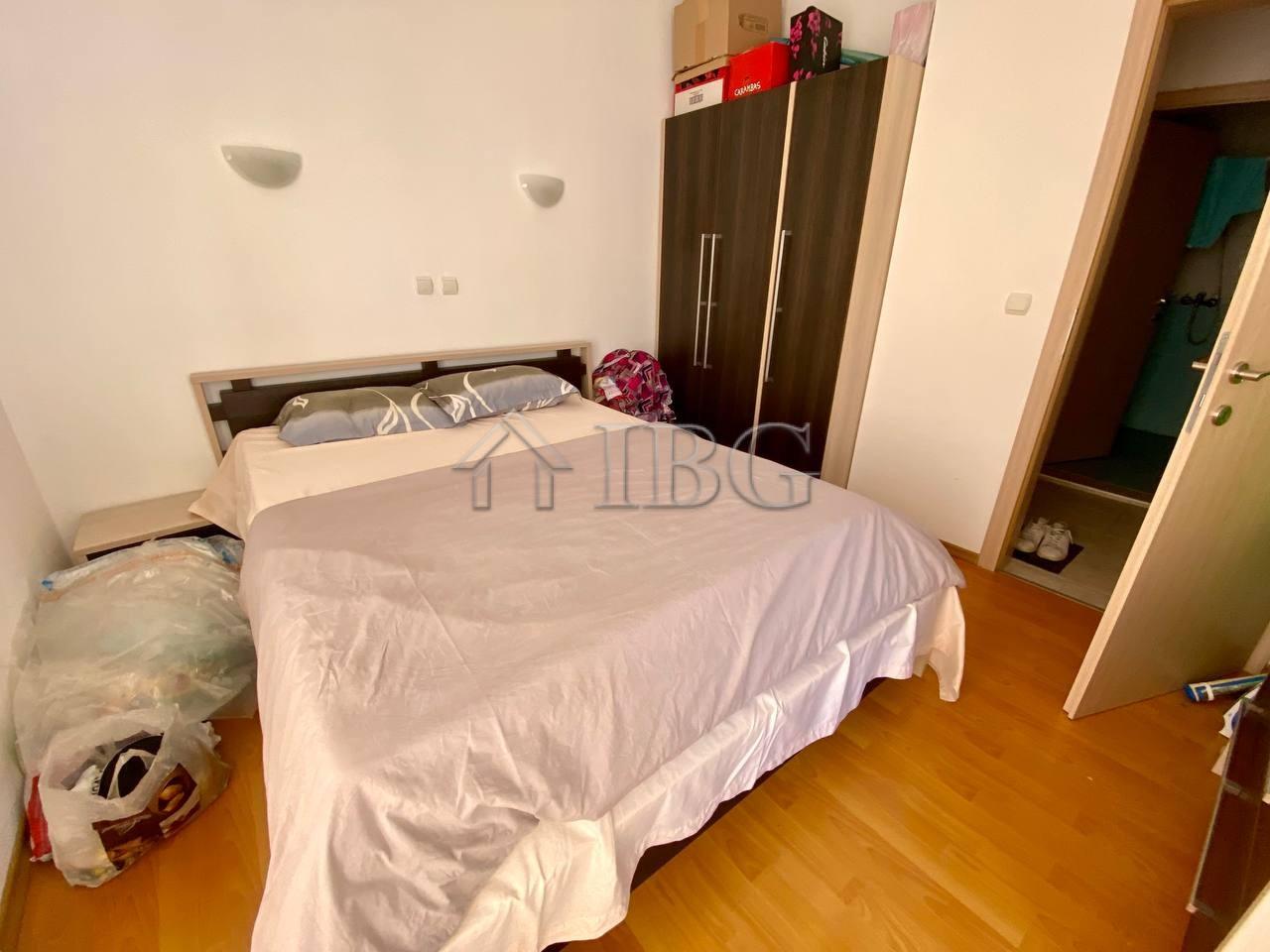 Spacious 1-Bedroom Apartment for Sale Laguna 3 Complex, Sunny Beach — photo 12 of 18