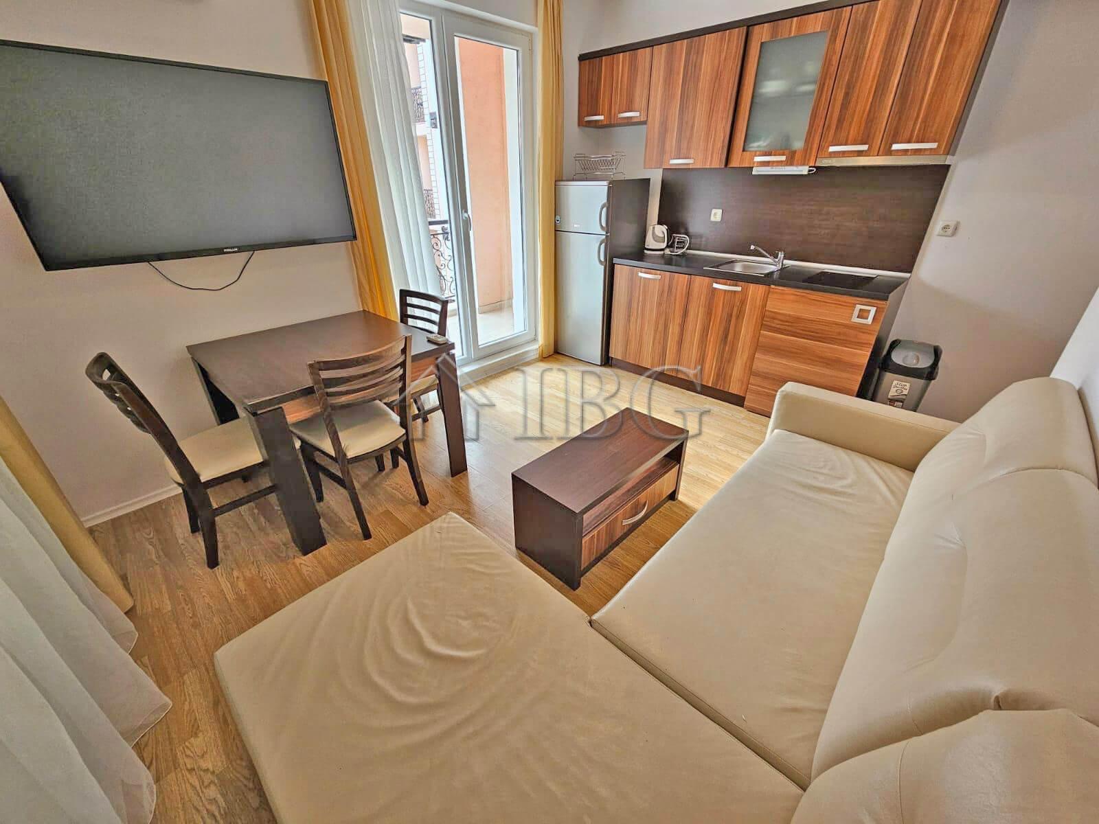 Stylish 2-Bedroom Apartment with Pool View Romance Marine, Sunny Beach — photo 5 of 20