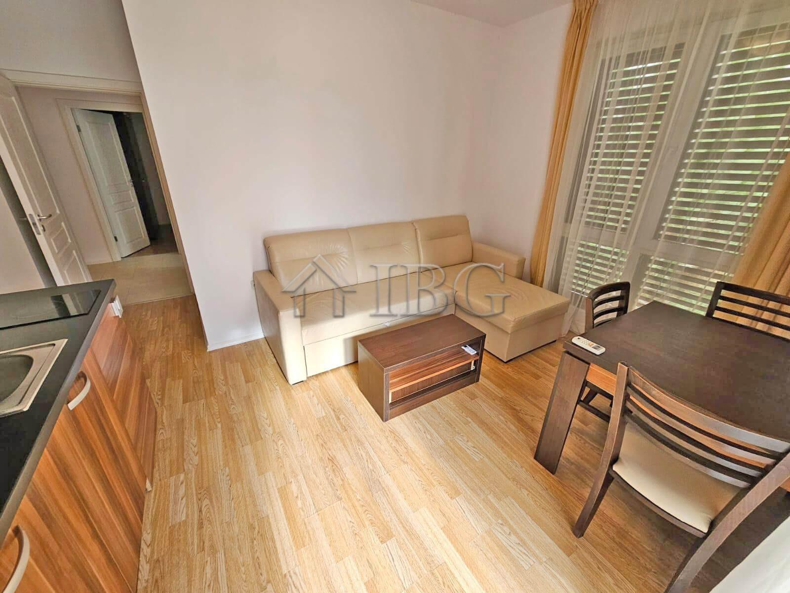 Stylish 2-Bedroom Apartment with Pool View Romance Marine, Sunny Beach — photo 7 of 20