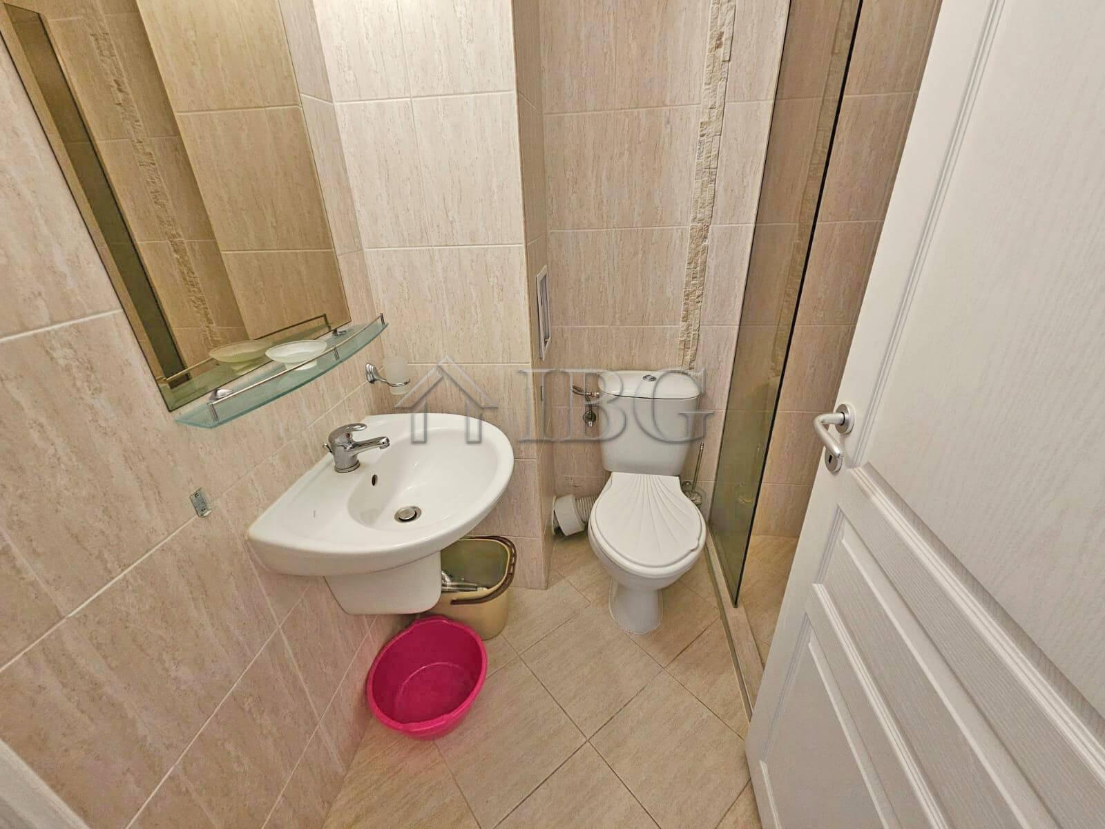 Stylish 2-Bedroom Apartment with Pool View Romance Marine, Sunny Beach — photo 12 of 20