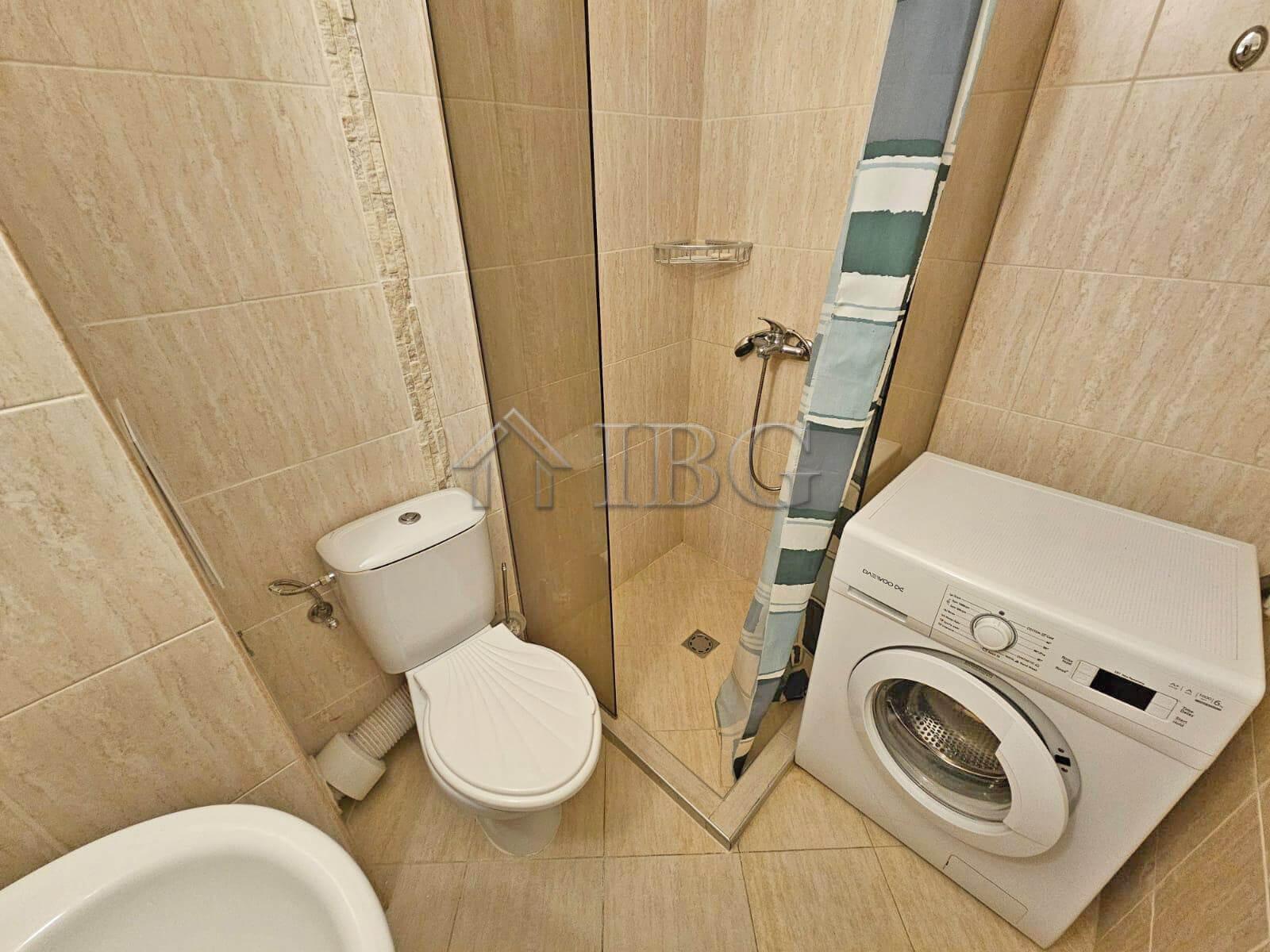Stylish 2-Bedroom Apartment with Pool View Romance Marine, Sunny Beach — photo 13 of 20