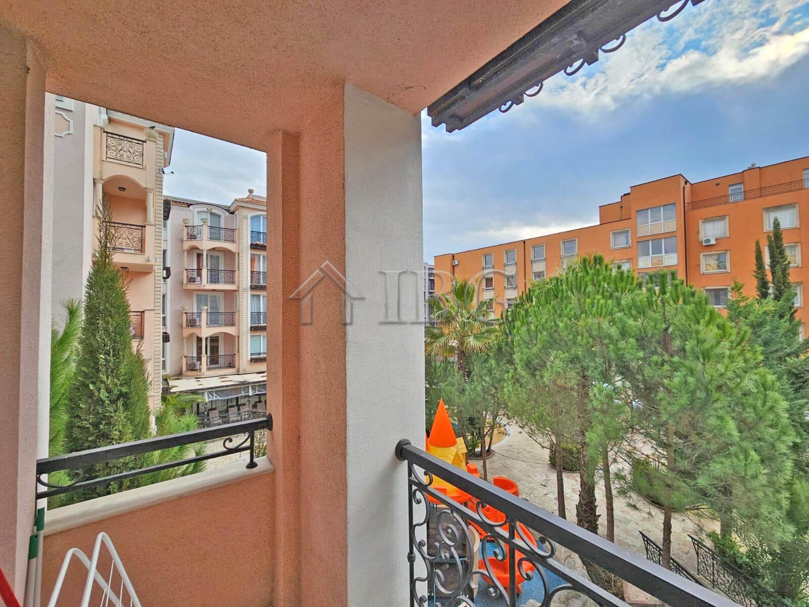 Stylish 2-Bedroom Apartment with Pool View Romance Marine, Sunny Beach — photo 4 of 20