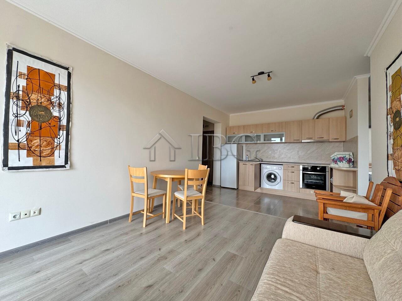 1-Bedroom Apartment in VIP Vision Complex Sunny Beach — photo 12 of 16