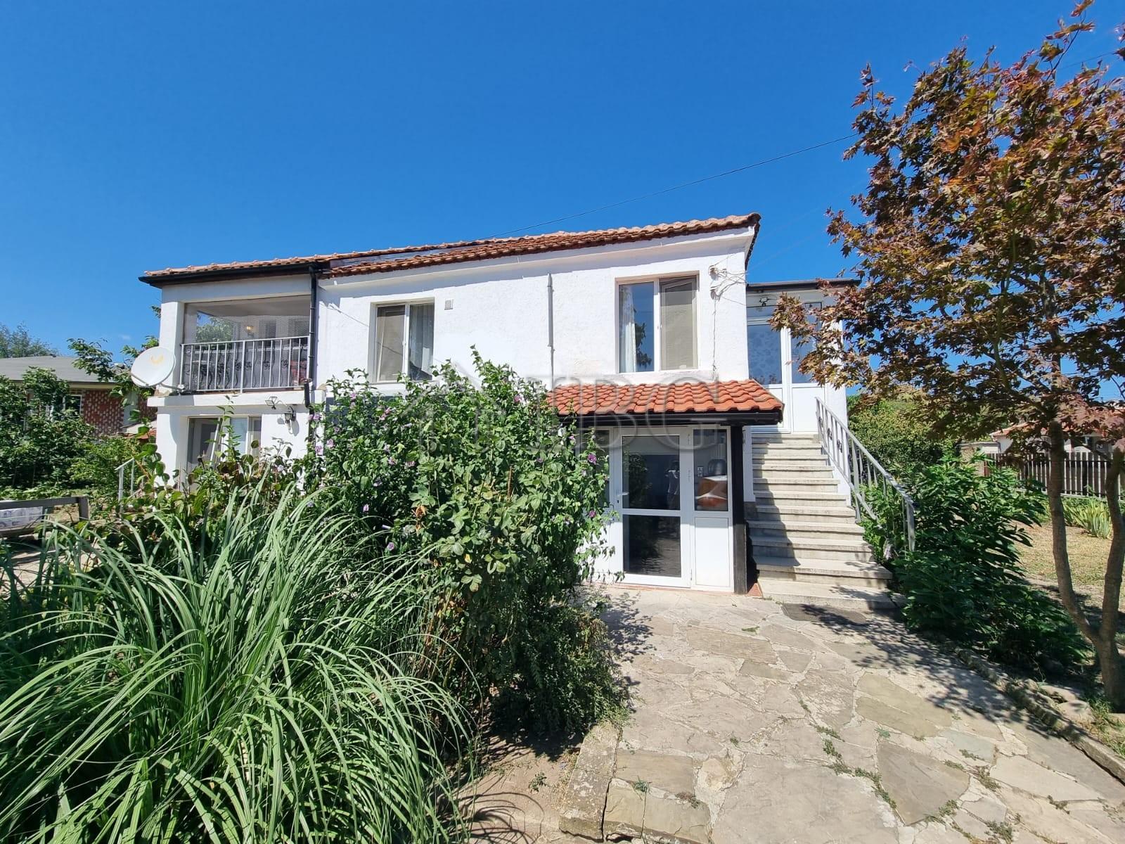 Two-Storied House for Sale 34 km to Sunny Beach — 