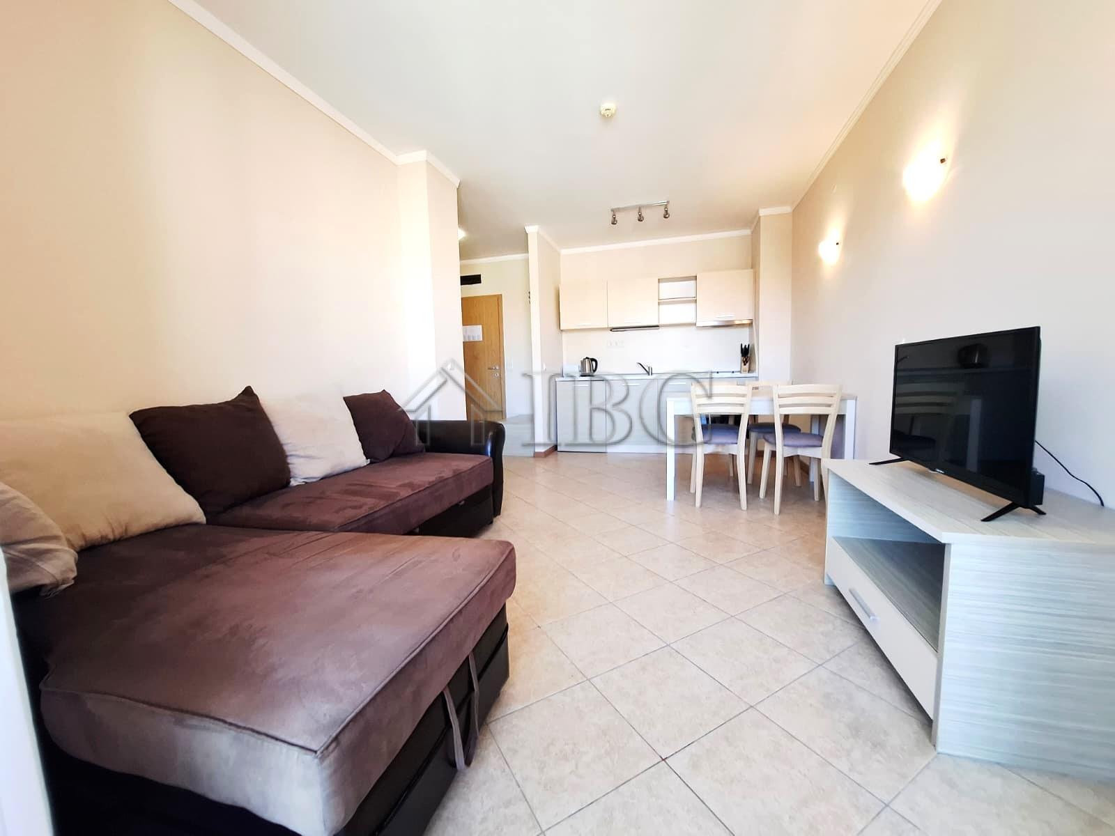 Apartment with One Bedroom and Pool View Royal Sun, Sunny Beach — photo 4 of 25