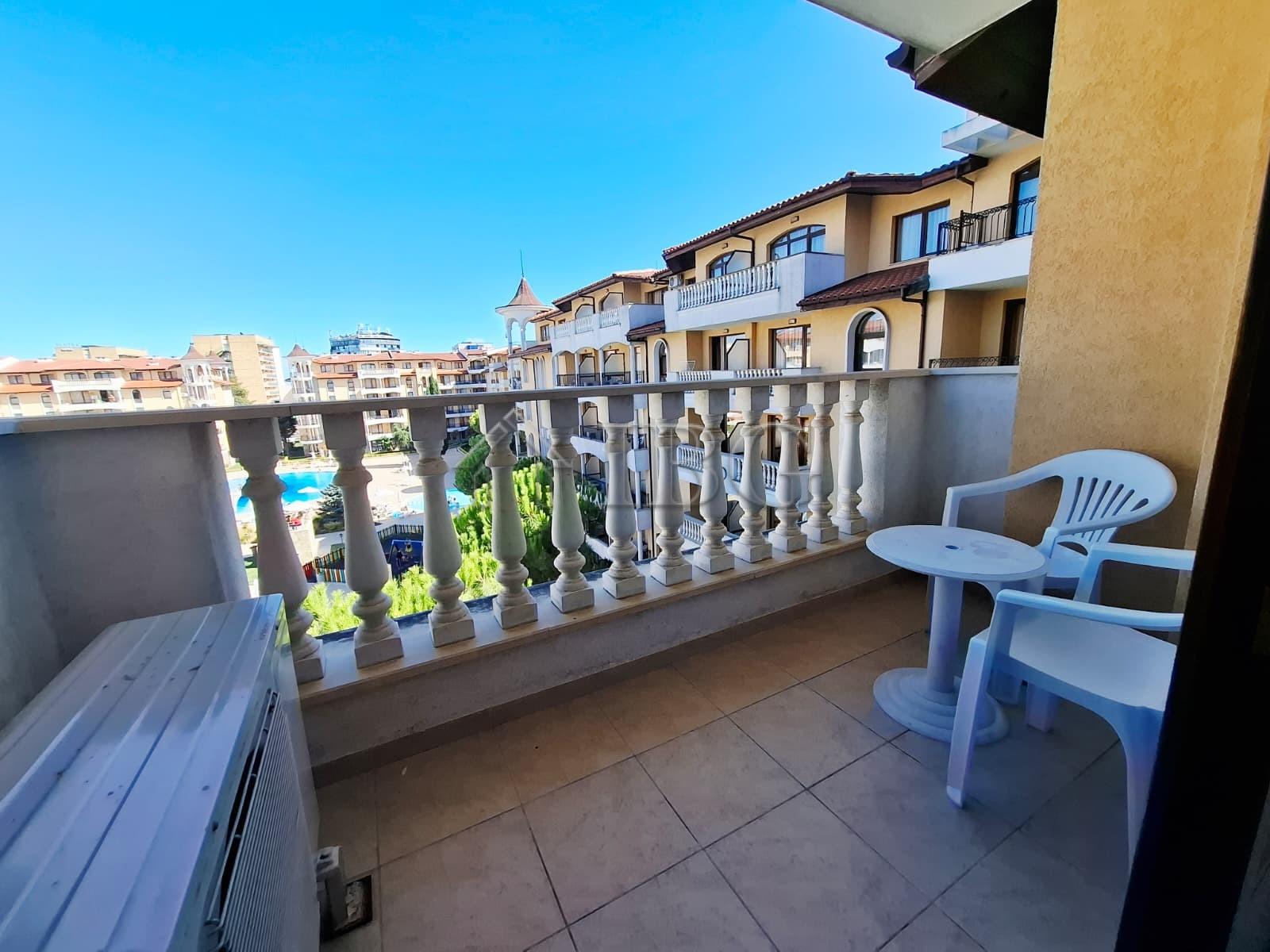 Apartment with One Bedroom and Pool View Royal Sun, Sunny Beach — photo 2
