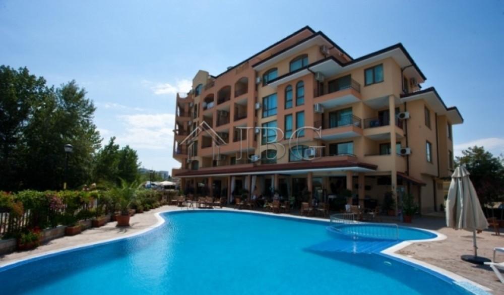 1-Bedroom Apartment with Sea and Pool View Golden Beach, Sunny Beach — Sunny Beach