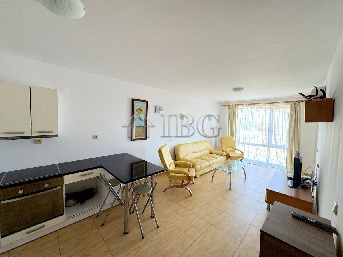 1-Bedroom Apartment with Sea and Pool View Golden Beach, Sunny Beach — photo 5