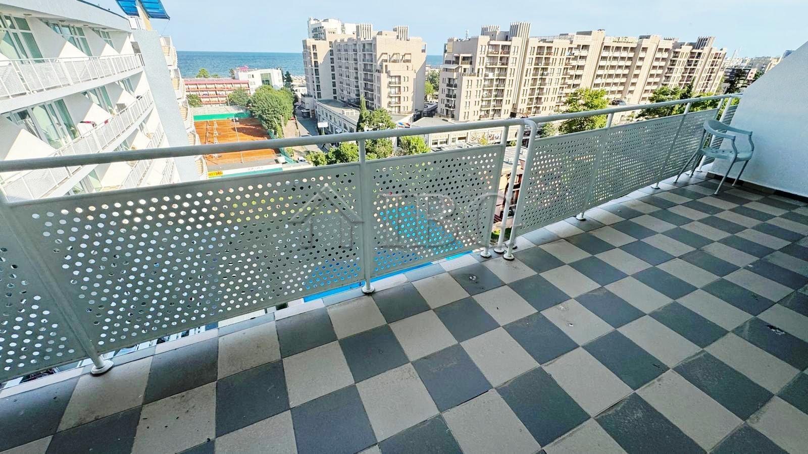 Spacious 1-Bedroom Apartment with Pool & Sea View Grand Hotel Nirvana, Sunny Beach — Sunny Beach