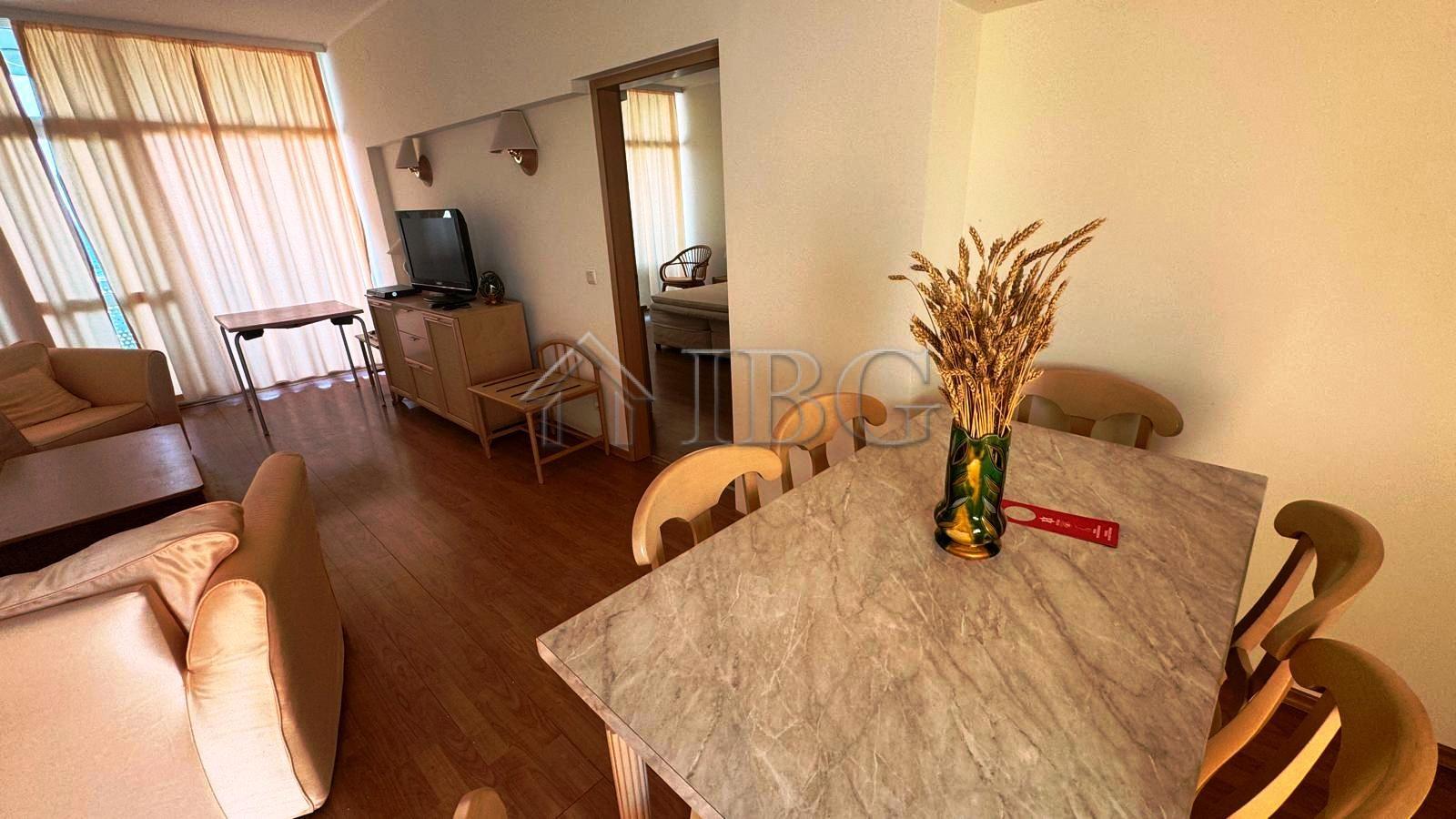 Spacious 1-Bedroom Apartment with Pool & Sea View Grand Hotel Nirvana, Sunny Beach — photo 7 of 25