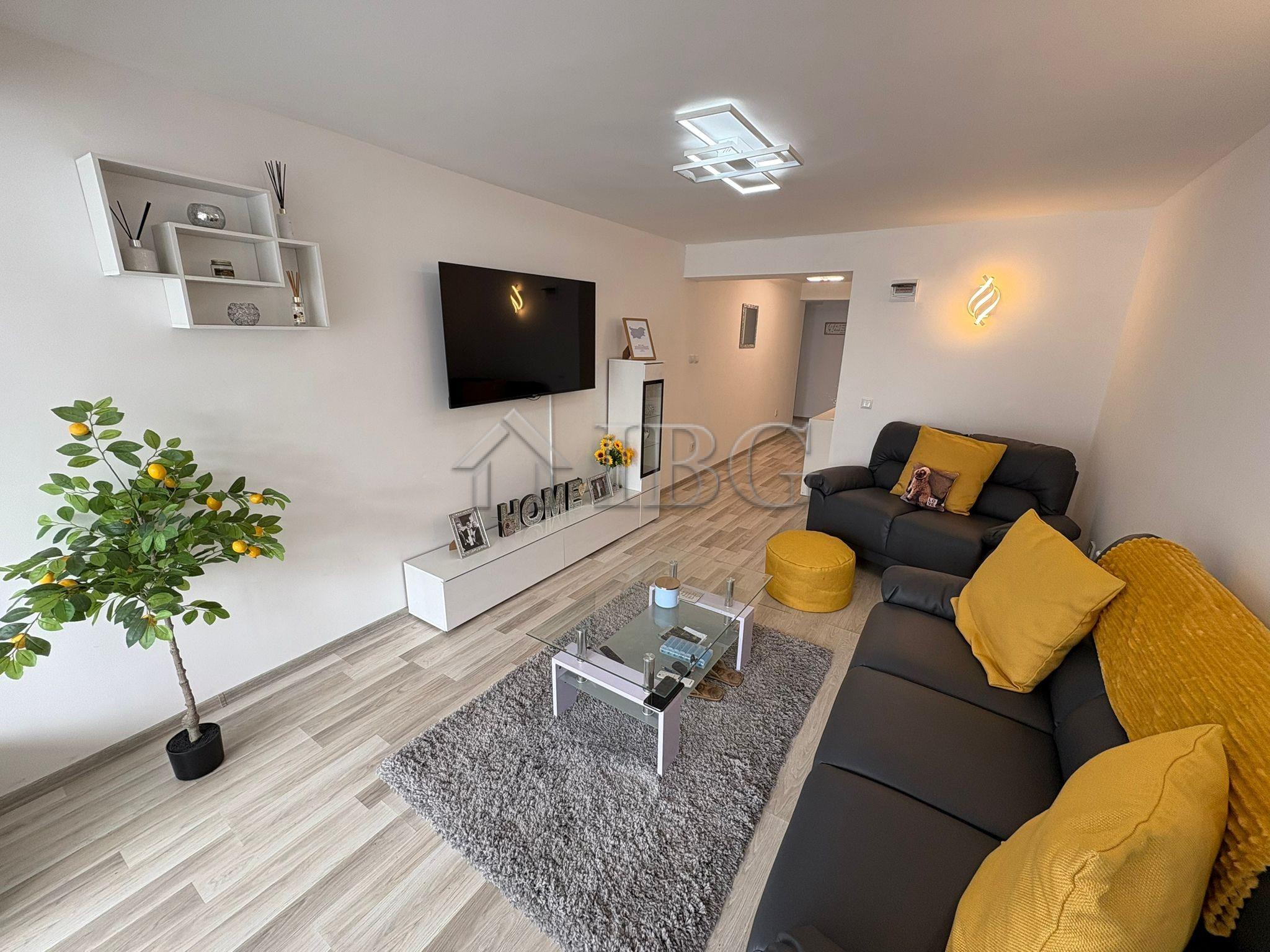Apartment with 2 Bedrooms Rusalka Str., Sveti Vlas No Maintenance Fee — photo 6 of 25