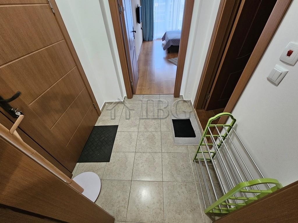 Spacious 1-bedroom apartment in complex Aqua Blue, Sunny Beach — photo 20 of 23