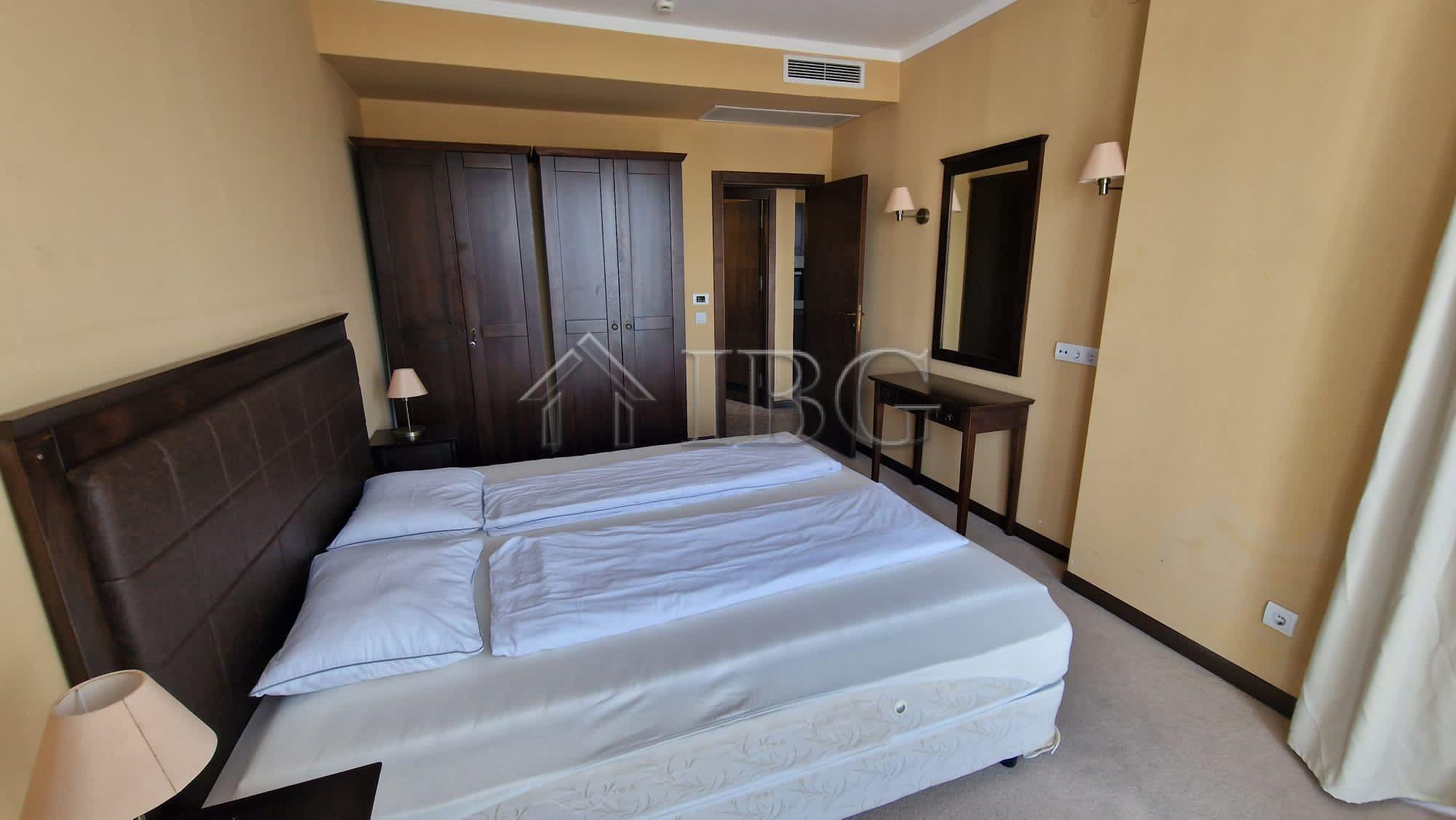 For Sale: 1-Bedroom Apartment with Partial Sea View Royal Beach Barcelo, Sunny Beach — photo 24 of 25