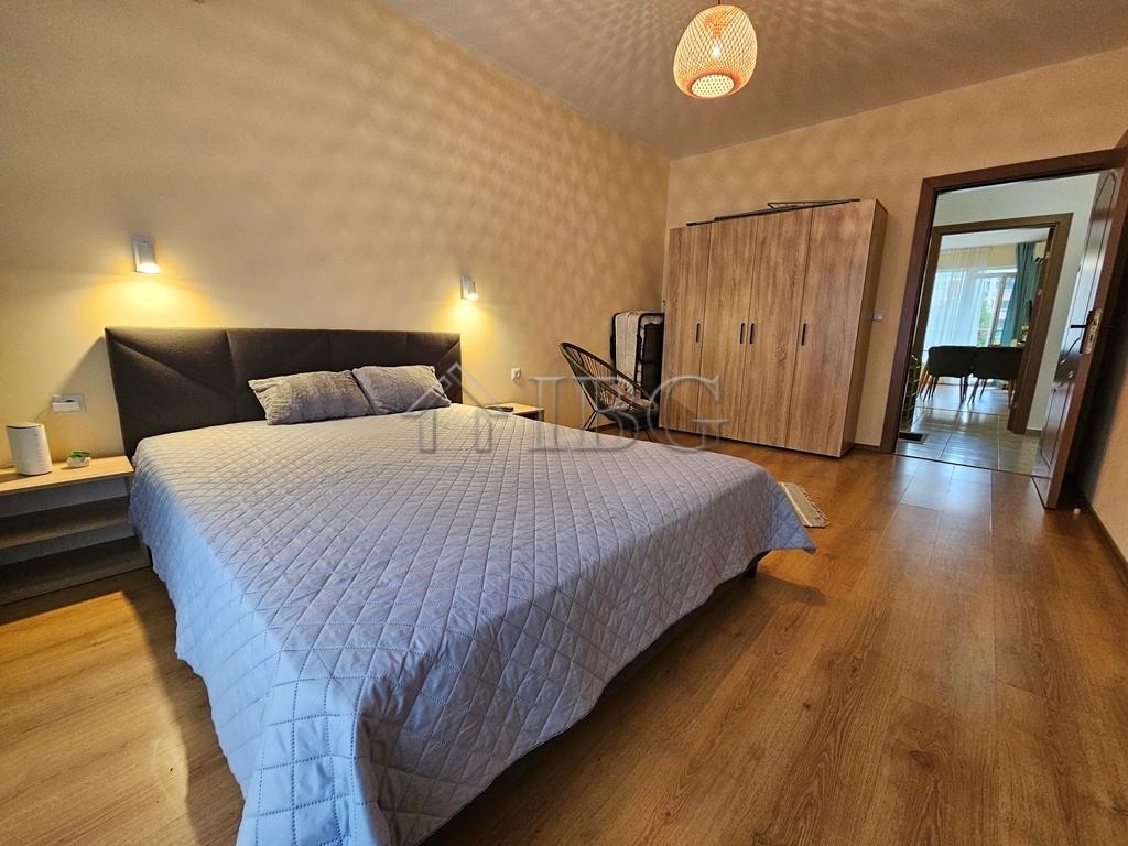 Spacious 1-bedroom apartment in complex Aqua Blue, Sunny Beach — photo 15 of 23