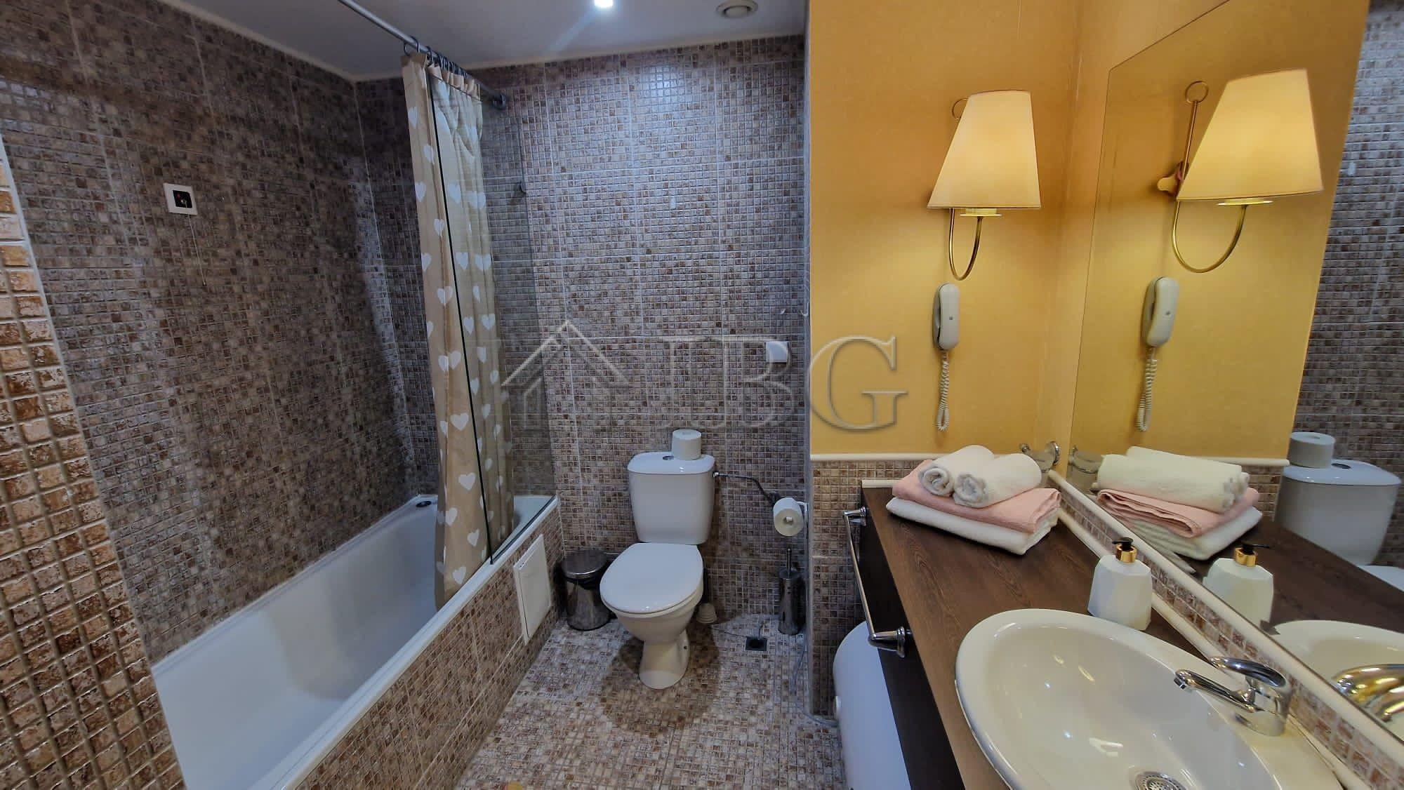For Sale: 1-Bedroom Apartment with Partial Sea View Royal Beach Barcelo, Sunny Beach — photo 19 of 25