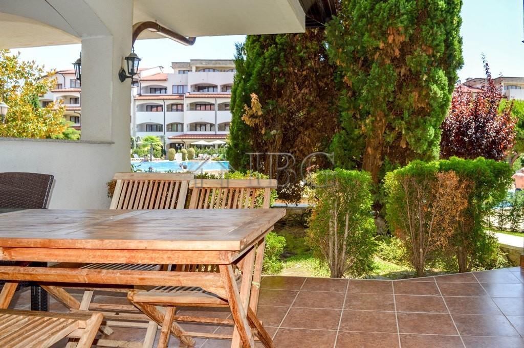 Spacious 3-Bedroom Apartment with 3 Bathrooms & two patios with gardens CASA REAL, Sveti Vlas — photo 3