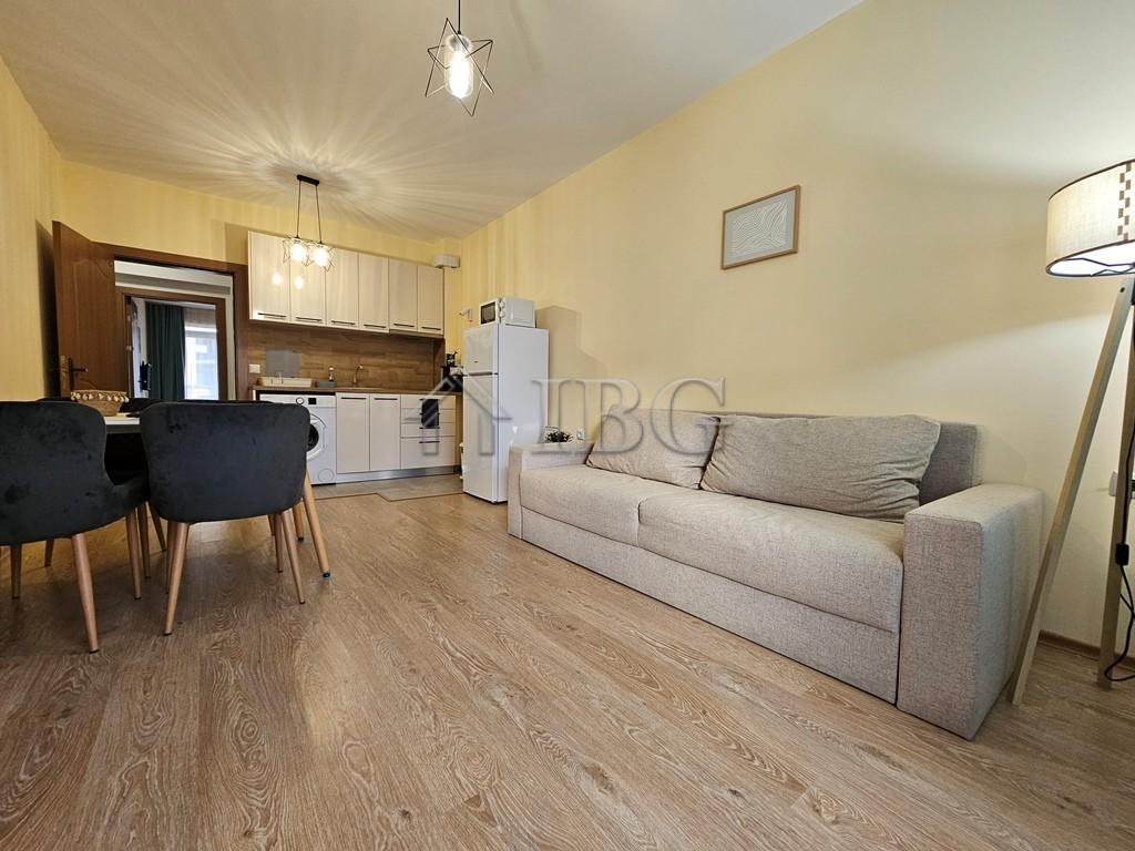 Spacious 1-bedroom apartment in complex Aqua Blue, Sunny Beach — photo 11 of 23