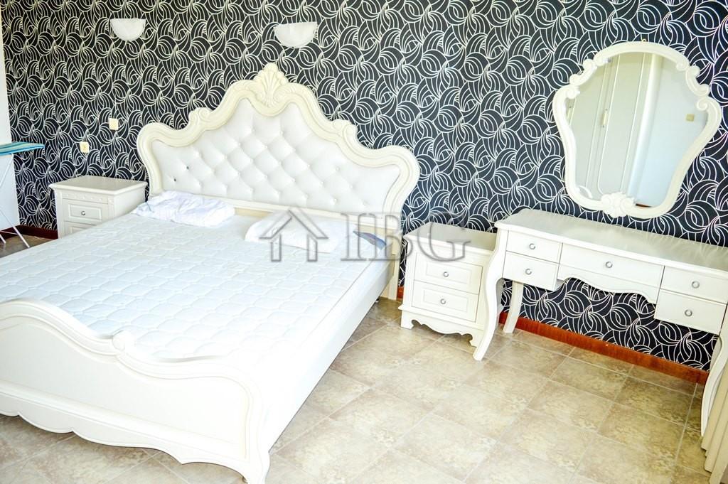 Spacious 3-Bedroom Apartment with 3 Bathrooms & two patios with gardens CASA REAL, Sveti Vlas — photo 18 of 25