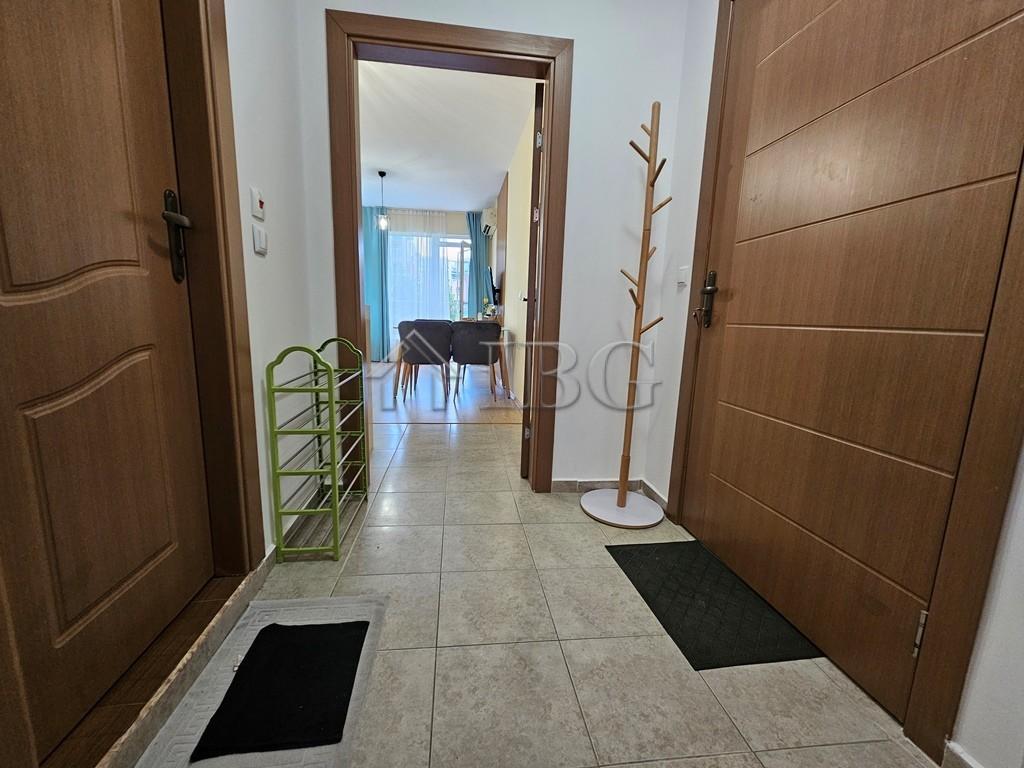 Spacious 1-bedroom apartment in complex Aqua Blue, Sunny Beach — photo 21 of 23
