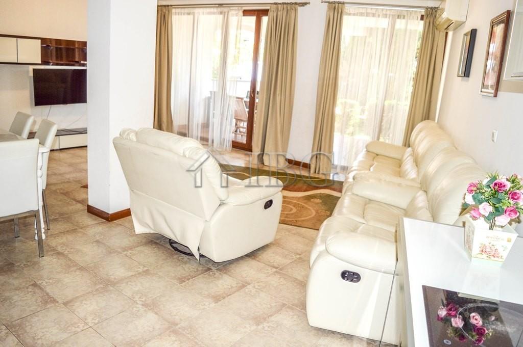 Spacious 3-Bedroom Apartment with 3 Bathrooms & two patios with gardens CASA REAL, Sveti Vlas — photo 5