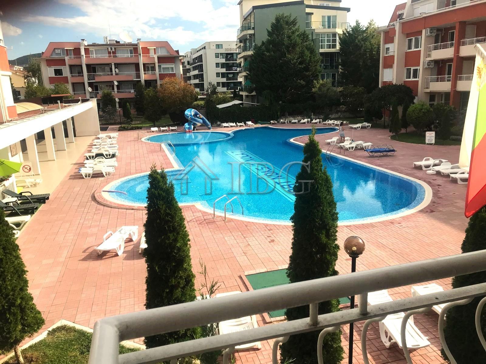 Spacious One-Bedroom Apartment with Pool View in Sunny Fort Complex, Sunny Beach — photo 2
