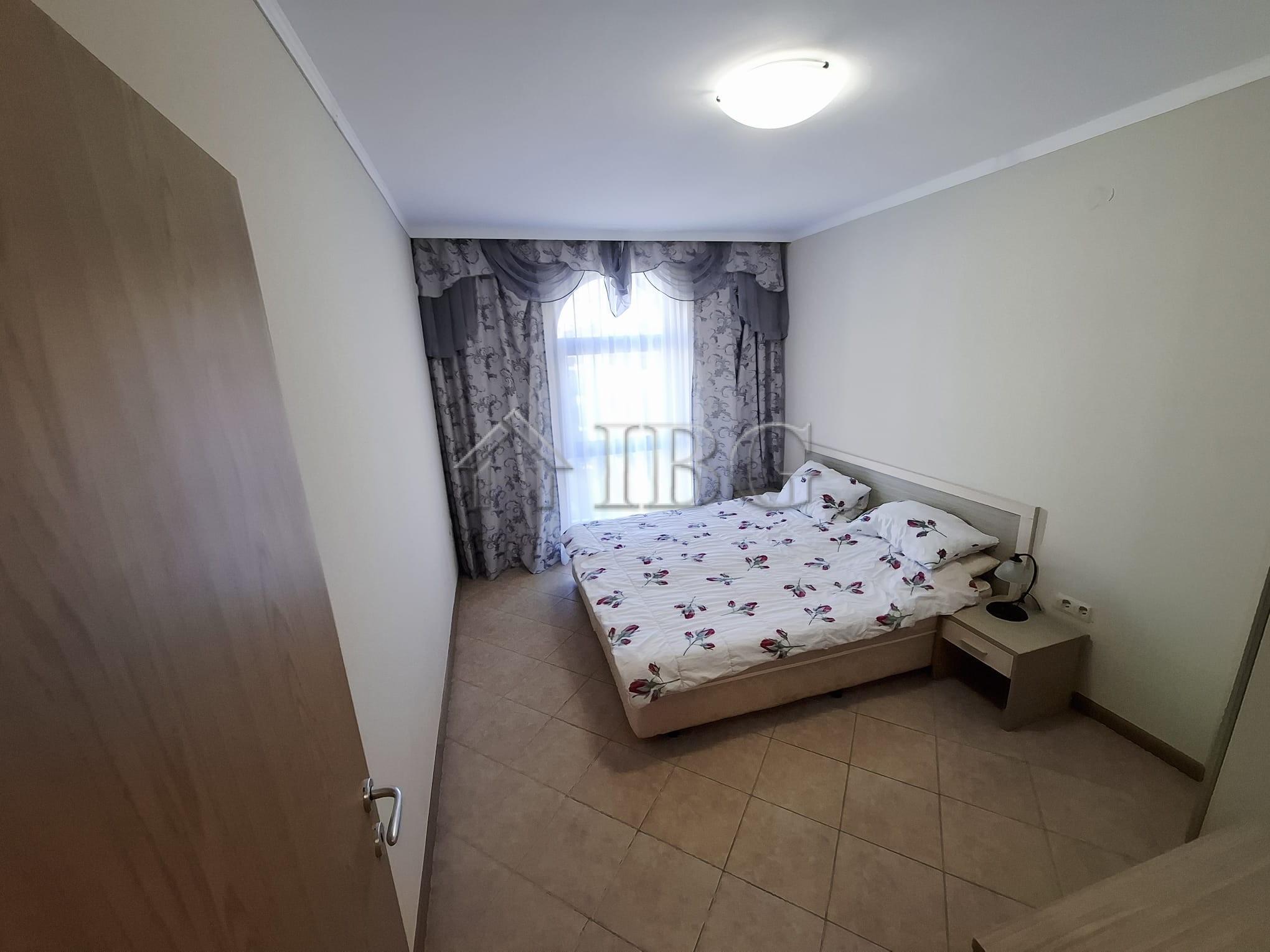 Apartment with One Bedroom and Pool View Royal Sun, Sunny Beach — photo 12 of 25