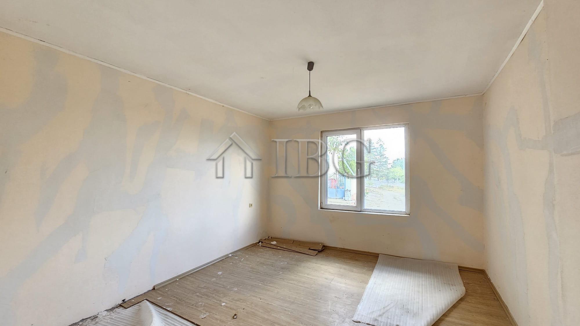 One-Storey Budget House for Sale in Dyulevo Village, Burgas Region, Bulgaria — photo 10 of 15