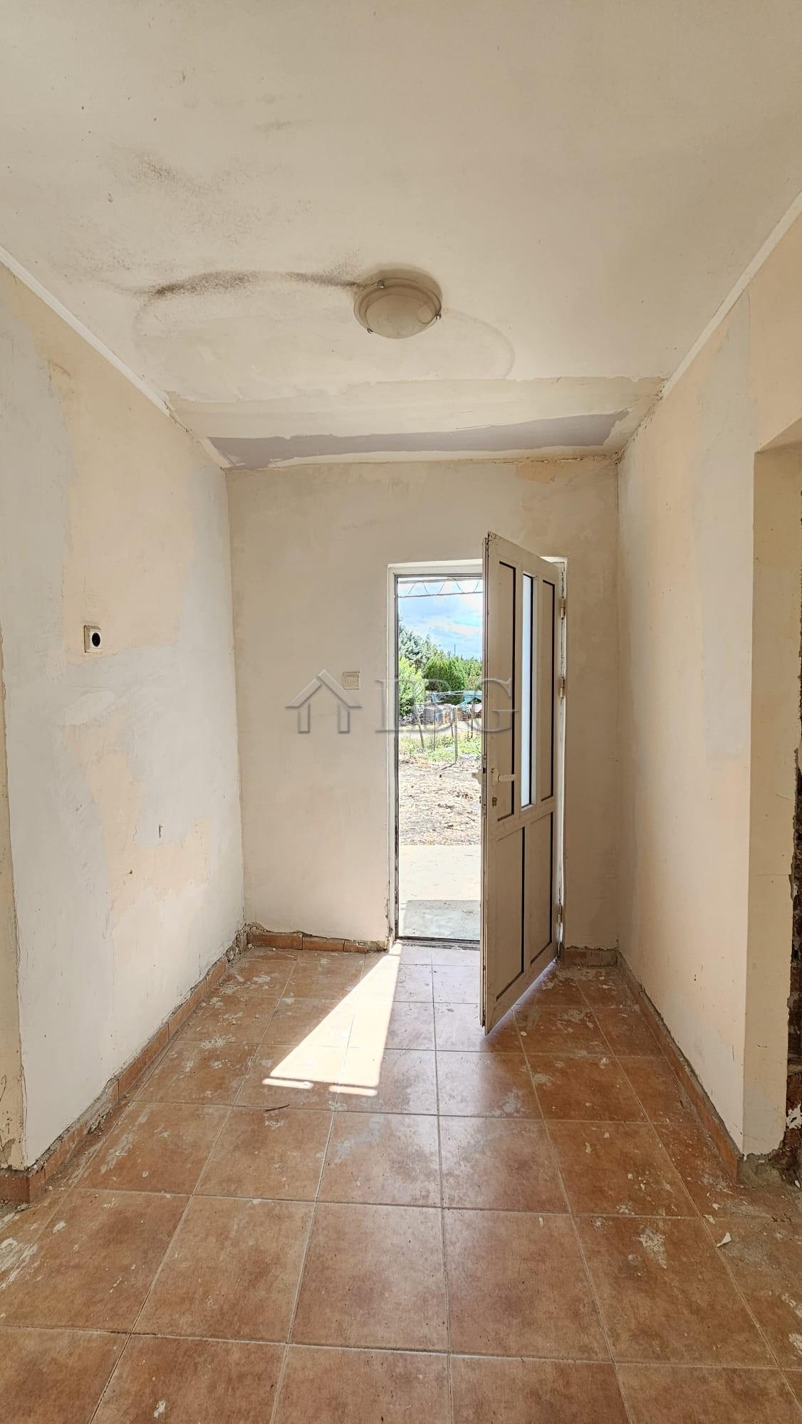 One-Storey Budget House for Sale in Dyulevo Village, Burgas Region, Bulgaria — photo 14 of 15