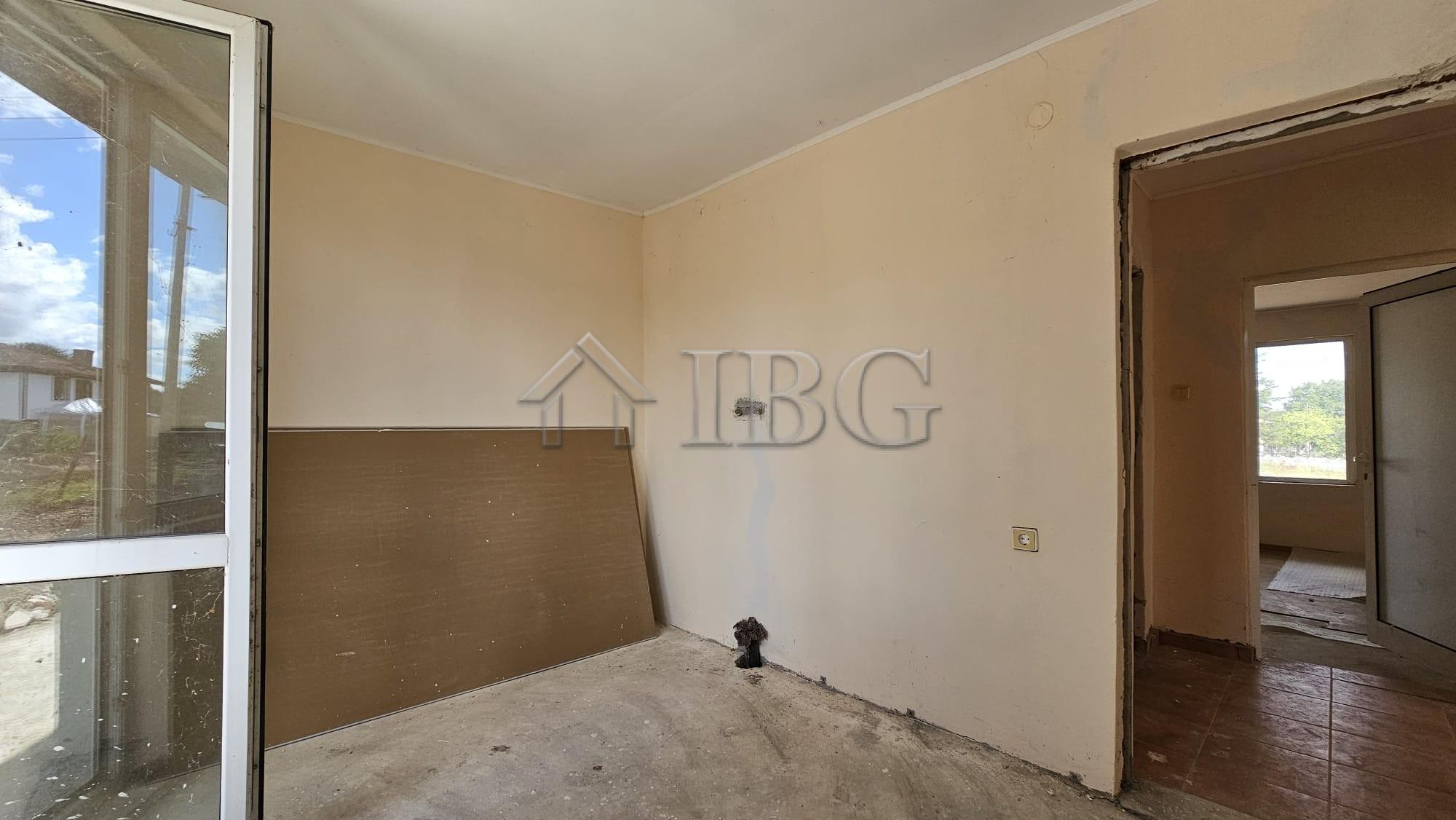 One-Storey Budget House for Sale in Dyulevo Village, Burgas Region, Bulgaria — photo 6
