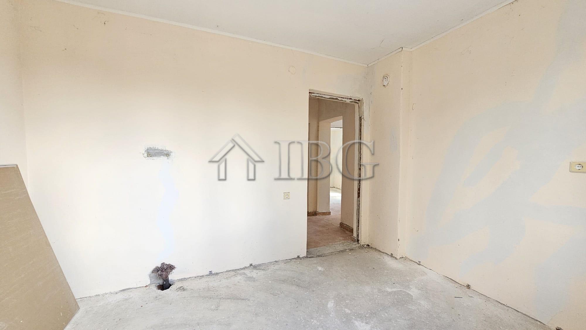 One-Storey Budget House for Sale in Dyulevo Village, Burgas Region, Bulgaria — photo 7 of 15