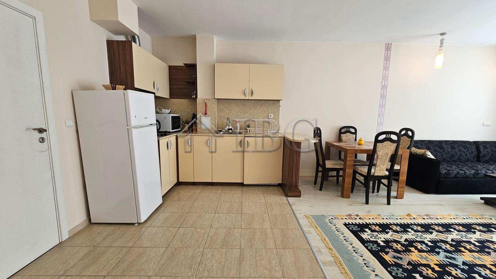 Bright and spacious one bedroom apartment with Pool View in Sun Gate, Sunny Beach — photo 4