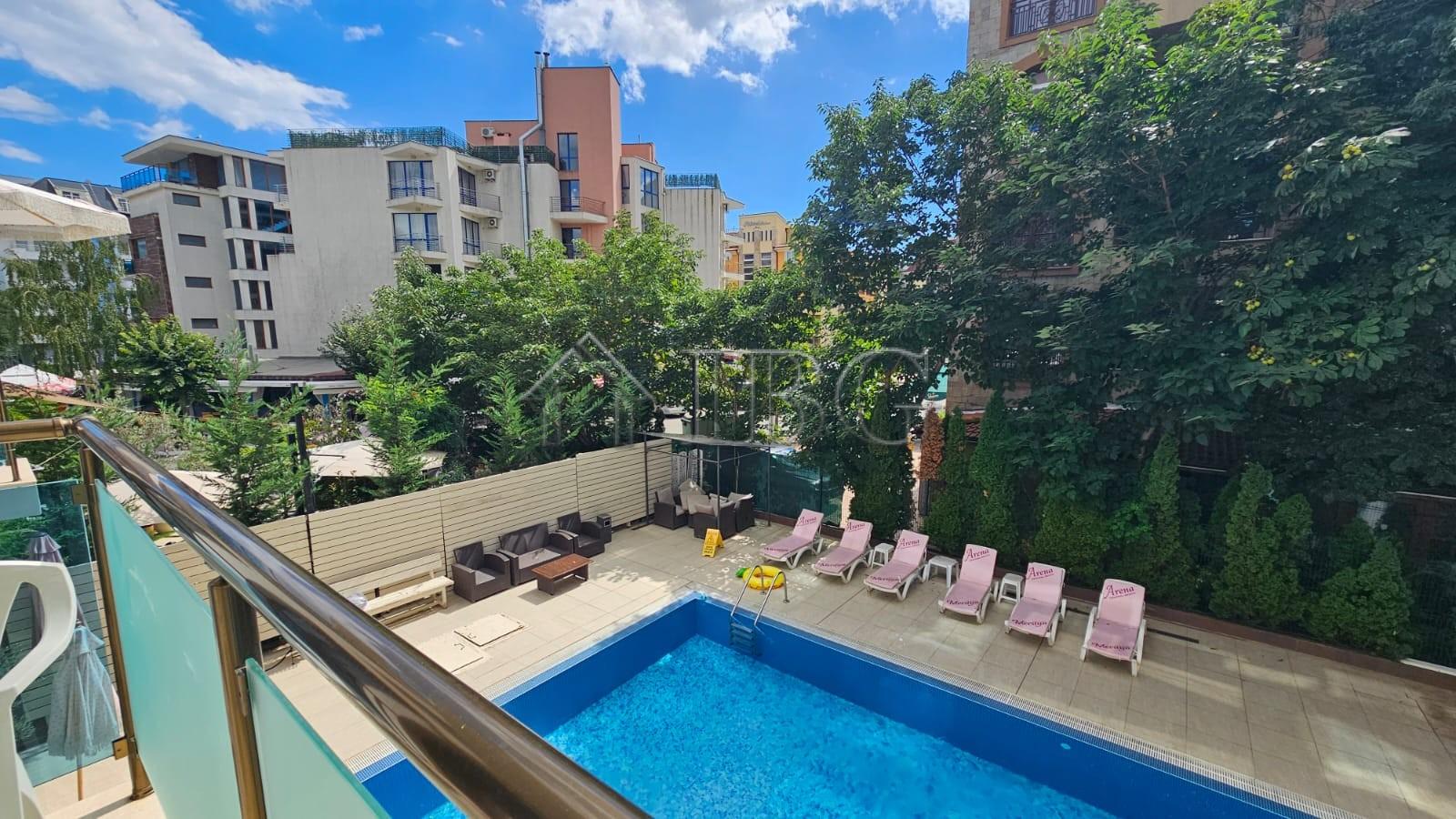 Bright and spacious one bedroom apartment with Pool View in Sun Gate, Sunny Beach — photo 3