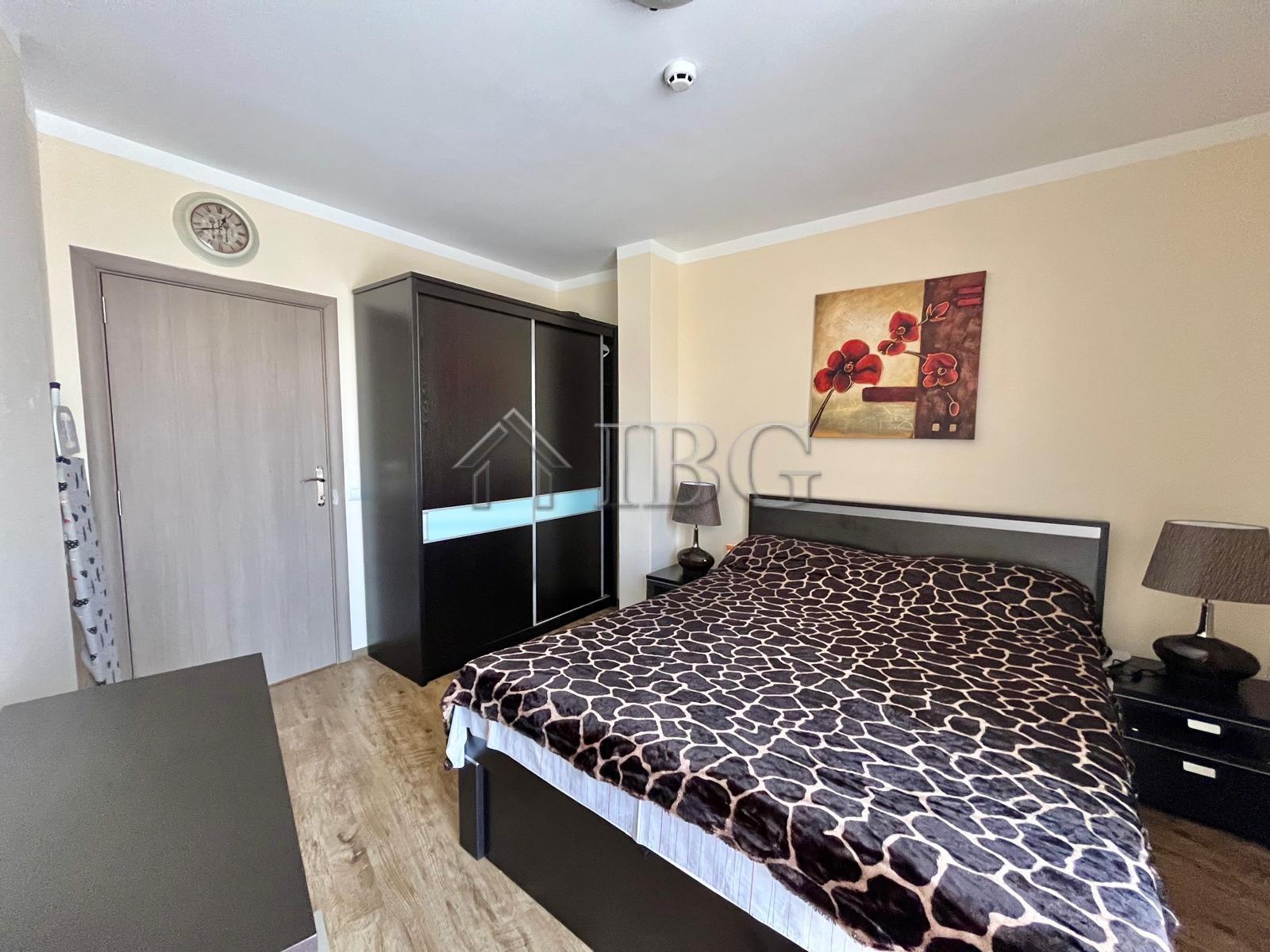 1-Bedroom Apartment Sunny Beach Plaza 5 Minutes to the Beach — photo 14 of 23