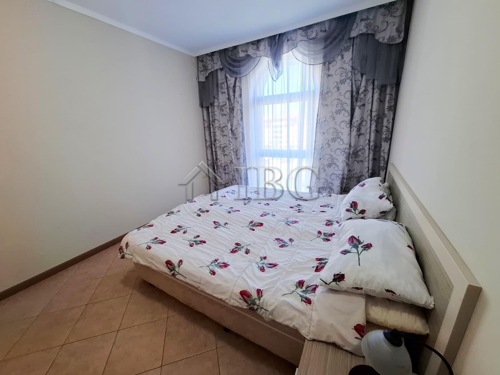 Apartment with One Bedroom and Pool View Royal Sun, Sunny Beach — photo 10 of 25