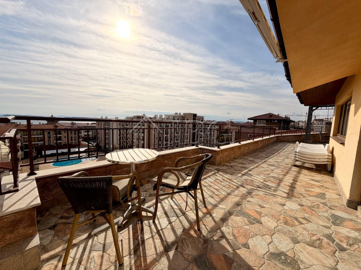 Two-Bedroom Penthouse with Sea View in Aqua Dreams, Sveti Vlas — photo 4 of 18
