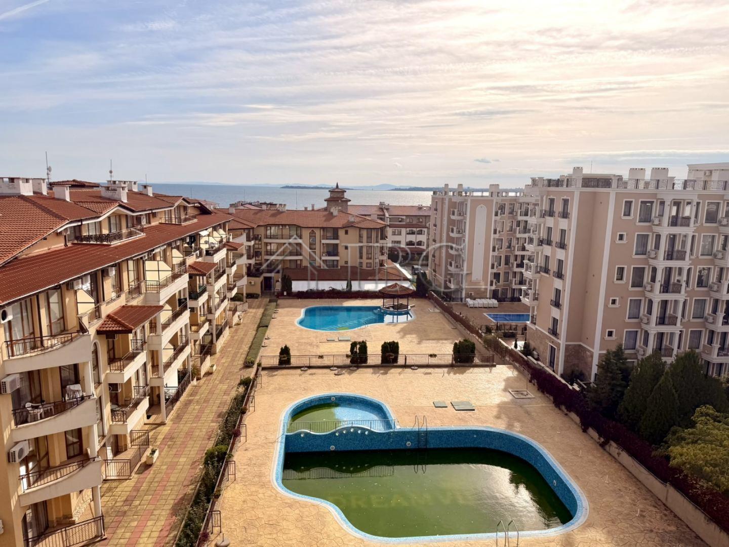 Two-Bedroom Penthouse with Sea View in Aqua Dreams, Sveti Vlas — photo 8 of 18