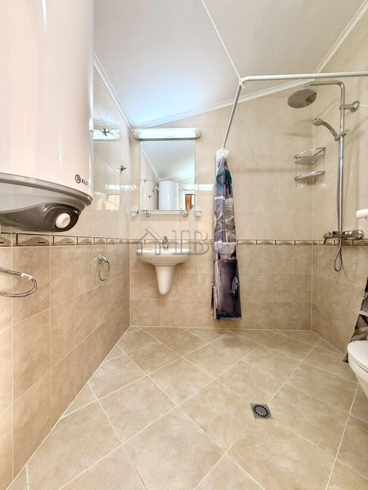 Two-Bedroom Penthouse with Sea View in Aqua Dreams, Sveti Vlas — photo 12 of 18