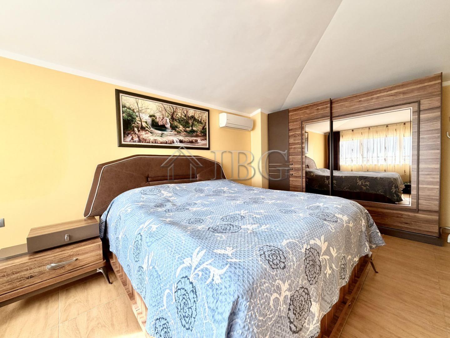 Two-Bedroom Penthouse with Sea View in Aqua Dreams, Sveti Vlas — photo 14 of 18