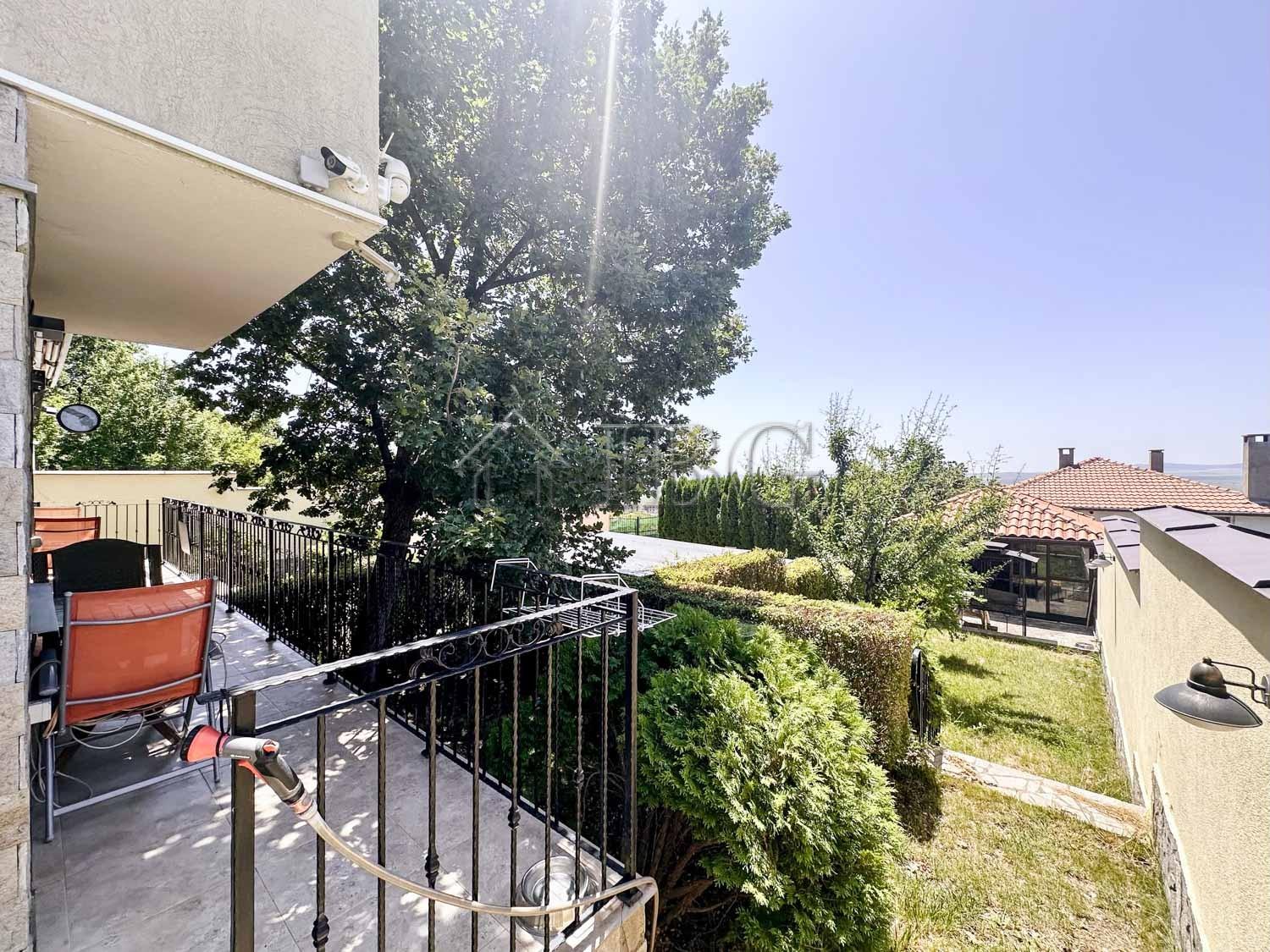 Two-Storied House with sea view and Pool for Sale in Kosharitsa, Burgas Region — photo 16 of 25