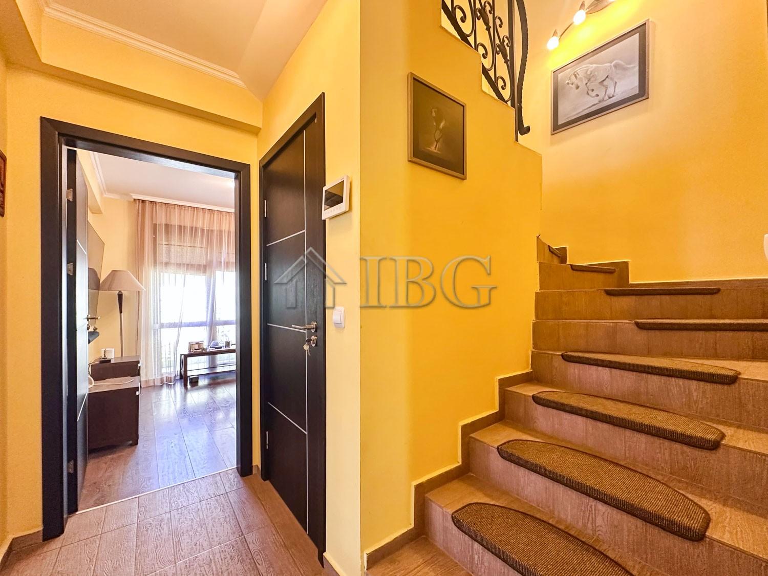 Two-Storied House with sea view and Pool for Sale in Kosharitsa, Burgas Region — photo 17 of 25