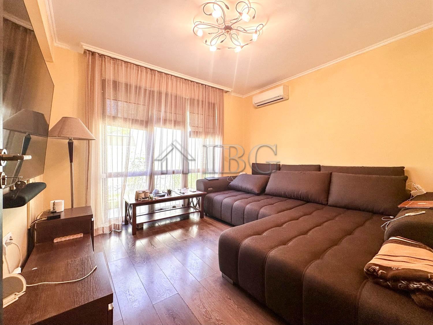 Two-Storied House with sea view and Pool for Sale in Kosharitsa, Burgas Region — photo 18 of 25