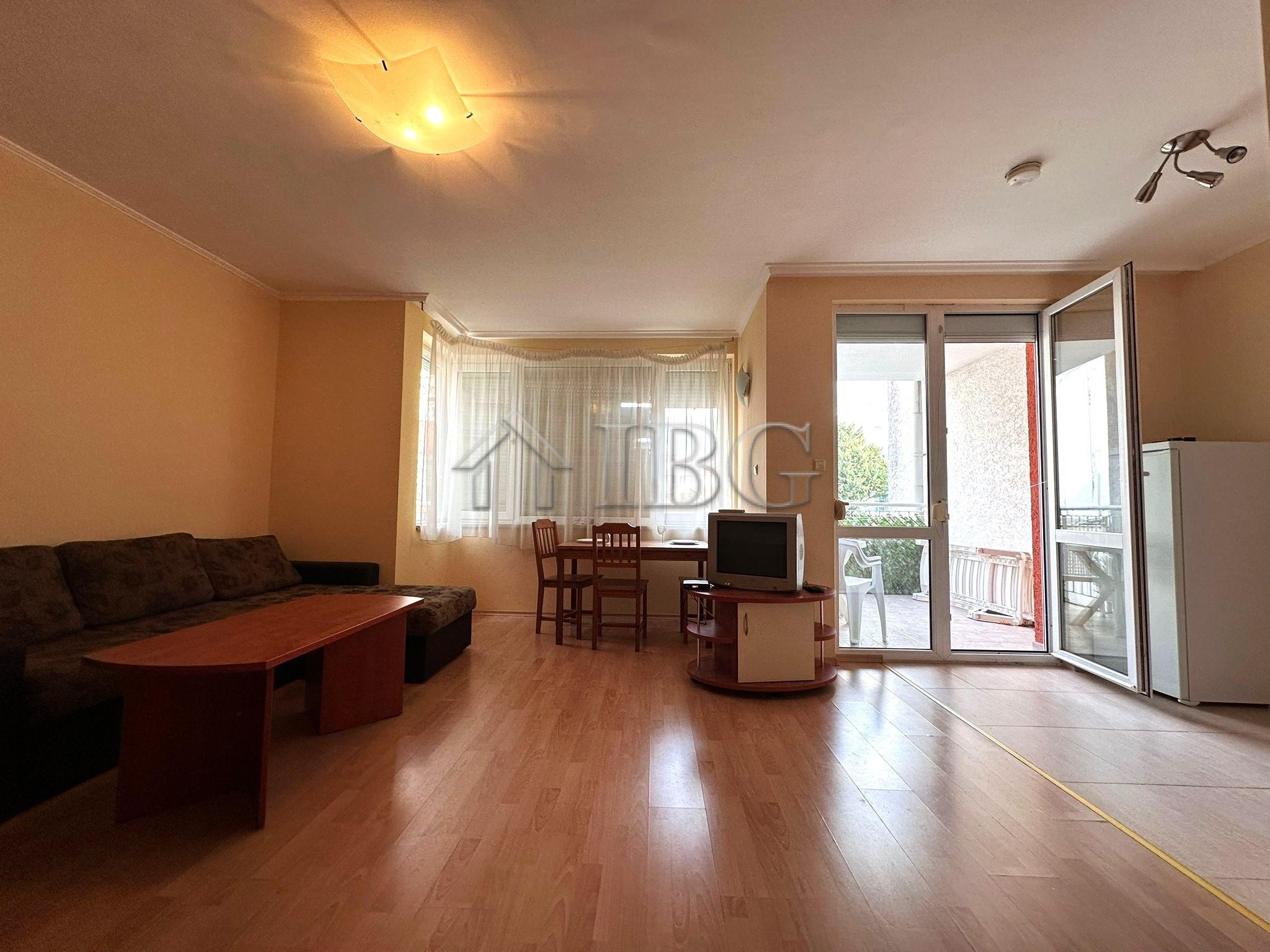 Spacious One-Bedroom Apartment with Pool View in Sunny Fort Complex, Sunny Beach — photo 3