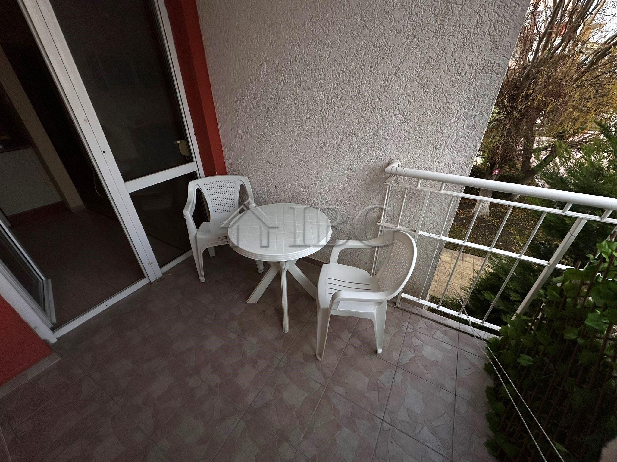 Spacious One-Bedroom Apartment with Pool View in Sunny Fort Complex, Sunny Beach — photo 14 of 25