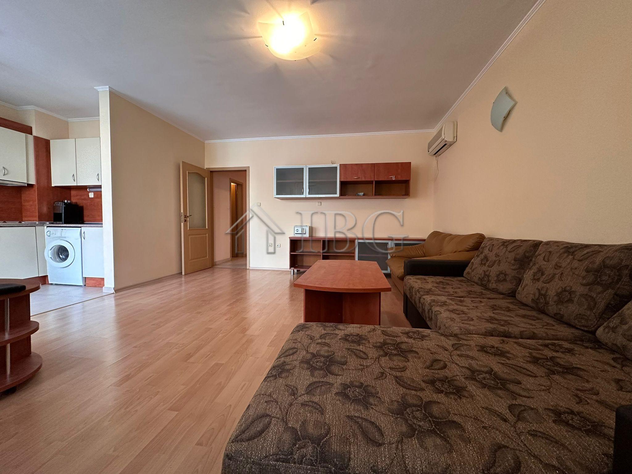 Spacious One-Bedroom Apartment with Pool View in Sunny Fort Complex, Sunny Beach — photo 5 of 25