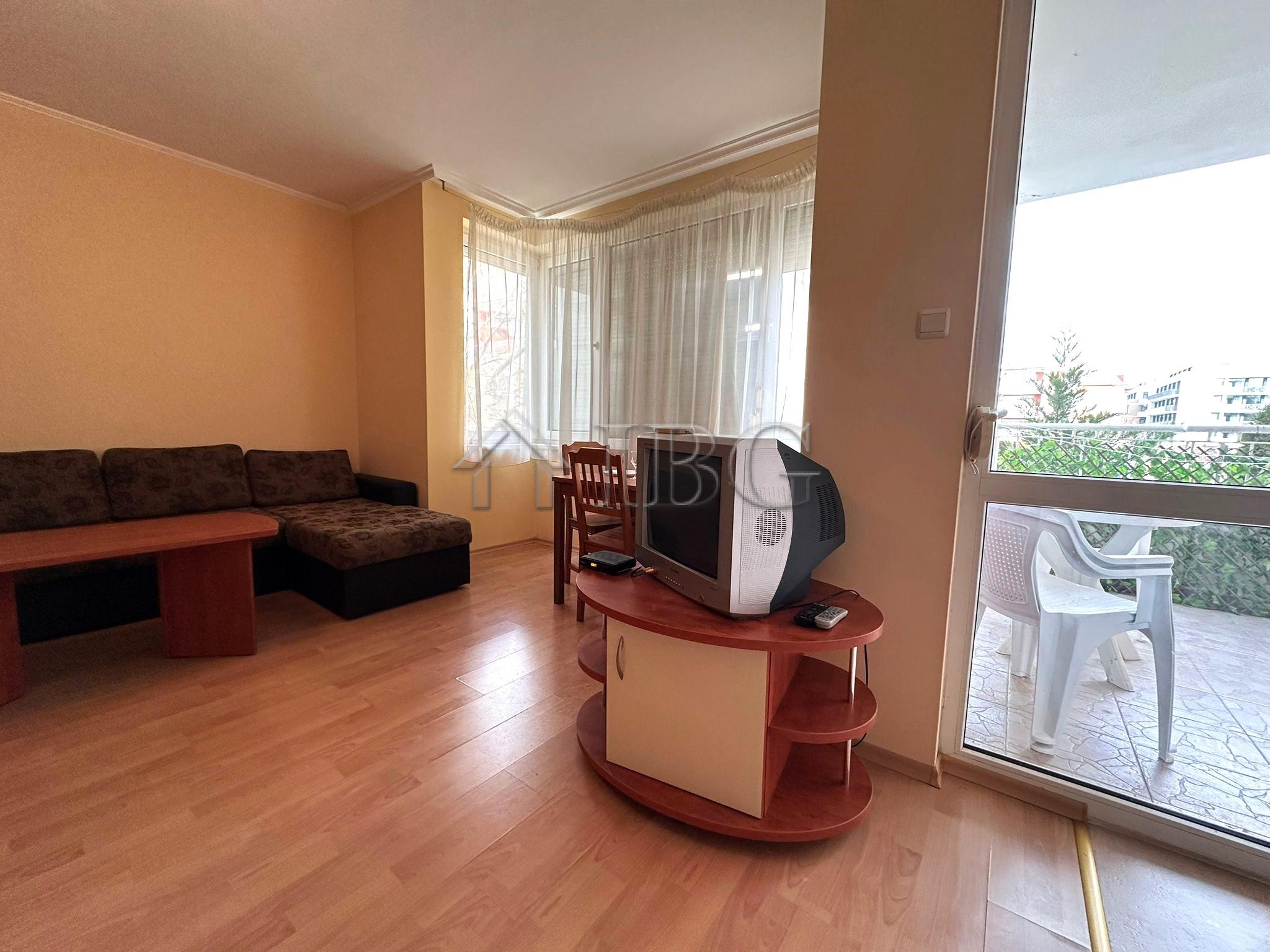 Spacious One-Bedroom Apartment with Pool View in Sunny Fort Complex, Sunny Beach — photo 10 of 25