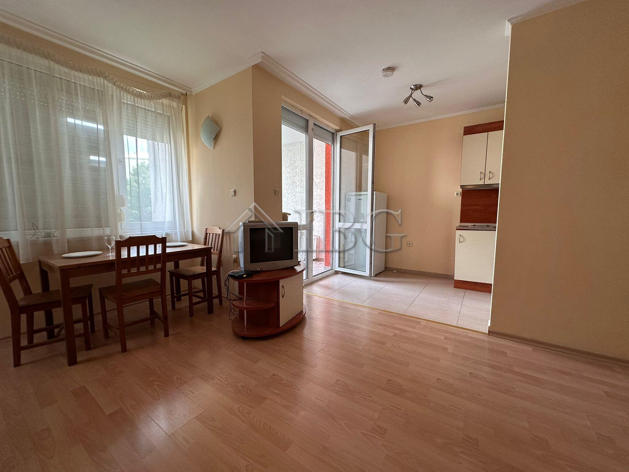 Spacious One-Bedroom Apartment with Pool View in Sunny Fort Complex, Sunny Beach — photo 12 of 25